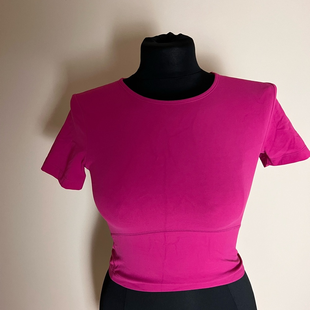 Aritzia Golden Fuchsia Crop Top